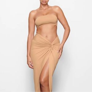Skims SIGNATURE SWIM BANDEAU BIKINI TOP in OCHRE COLOR - Size Small - NWT